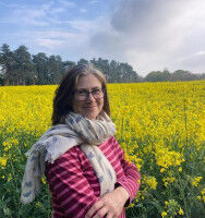 The EU's 10% natural habitat target is insufficient for pollinator recovery